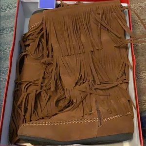 Size 9M elk boots